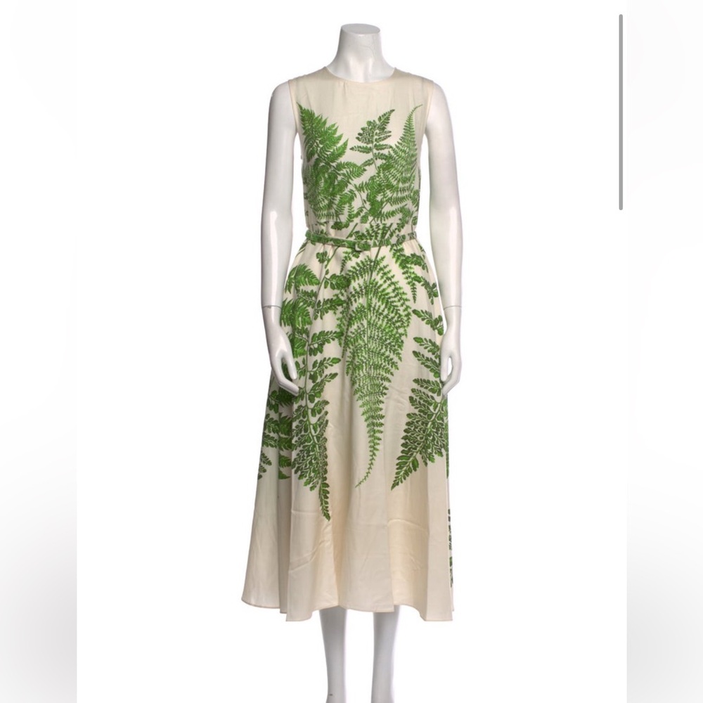 Oscar de la Renta dress size 8 US/ Price is firm- Lowest price due to moving
